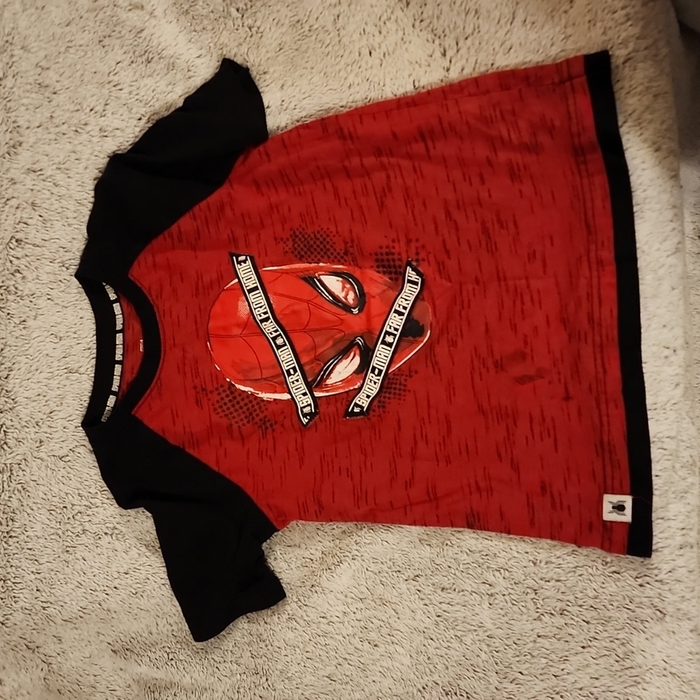 Kids small spider man t-shirt